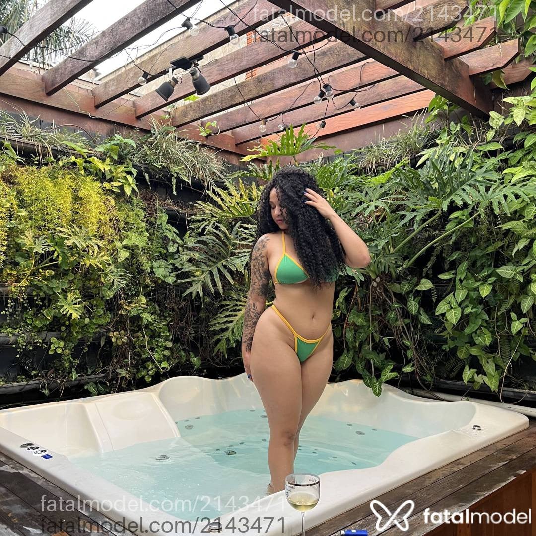 Acompanhante mulher com cabelo castanho de olhos castanhos em Araras - Bruna Ferraz
