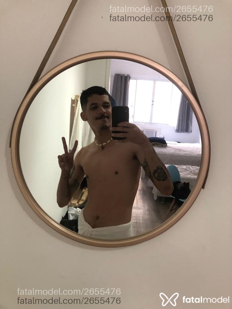 Acompanhante homem morena (o) de olhos pretos - Felipe Acompanhante homem morena (o) de olhos pretos - Felipe