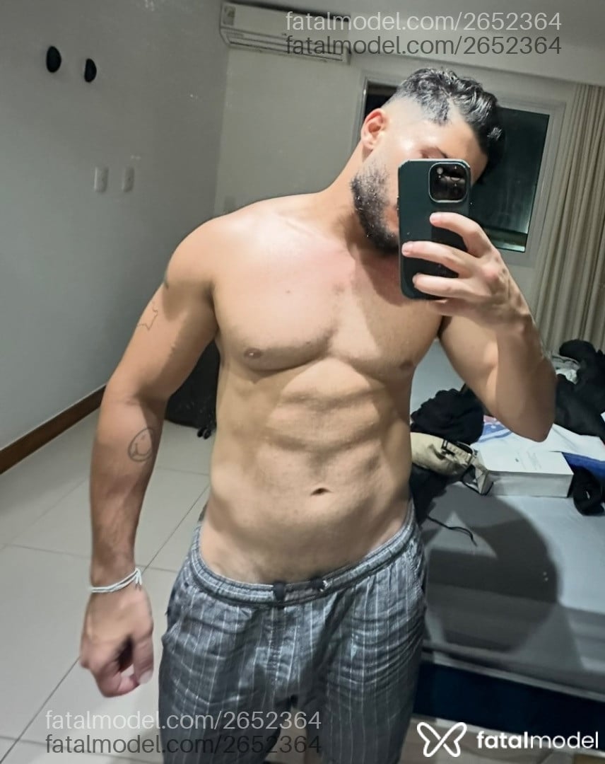 Acompanhante homem com cabelo castanho de olhos castanhos em Novo Hamburgo - Gabriel Schulz