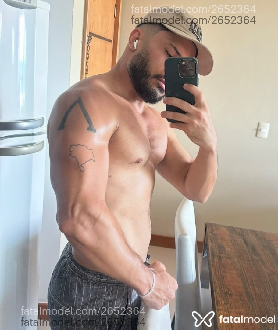 Acompanhante homem com cabelo castanho de olhos castanhos em Novo Hamburgo - Gabriel Schulz