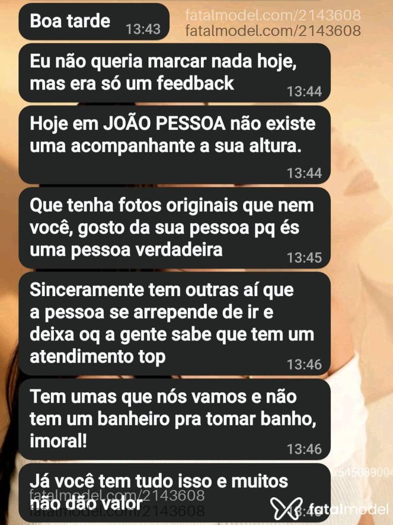 Acompanhante mulher morena (o) de olhos verdes - Karol Santos
