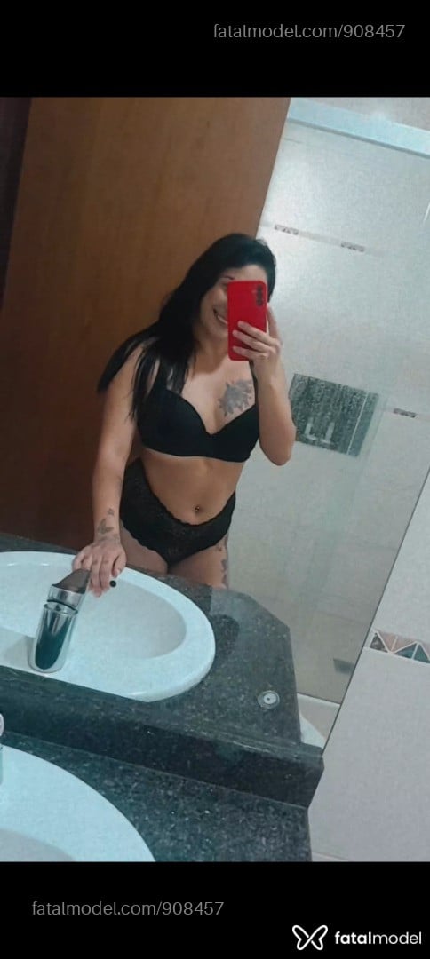 Acompanhante mulher morena (o) de olhos castanhos em Guaratuba - Morena