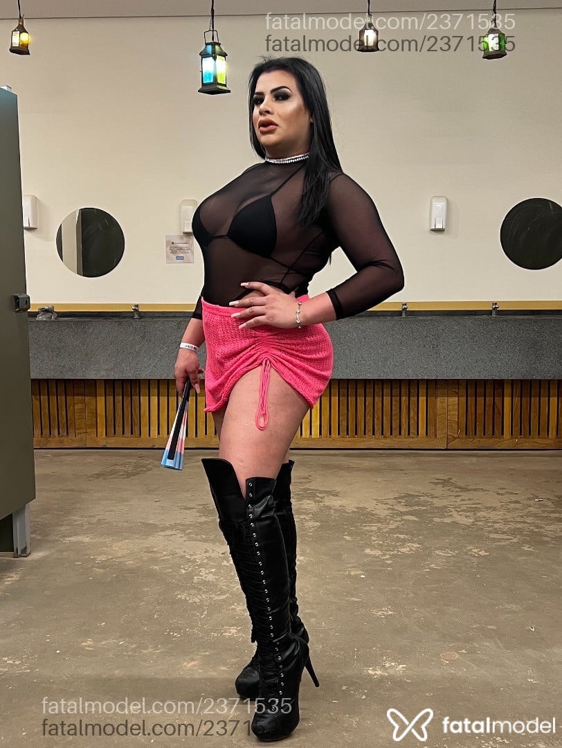 Acompanhante mulher trans morena (o) de olhos pretos em Goiânia - Piettra Almeida