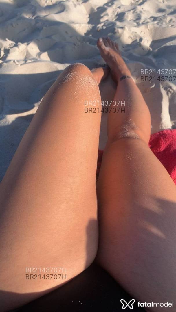 Acompanhante mulher com cabelo castanho de olhos castanhos em Fortaleza Acompanhante mulher com cabelo castanho de olhos castanhos em Fortaleza - Teacher Yara
