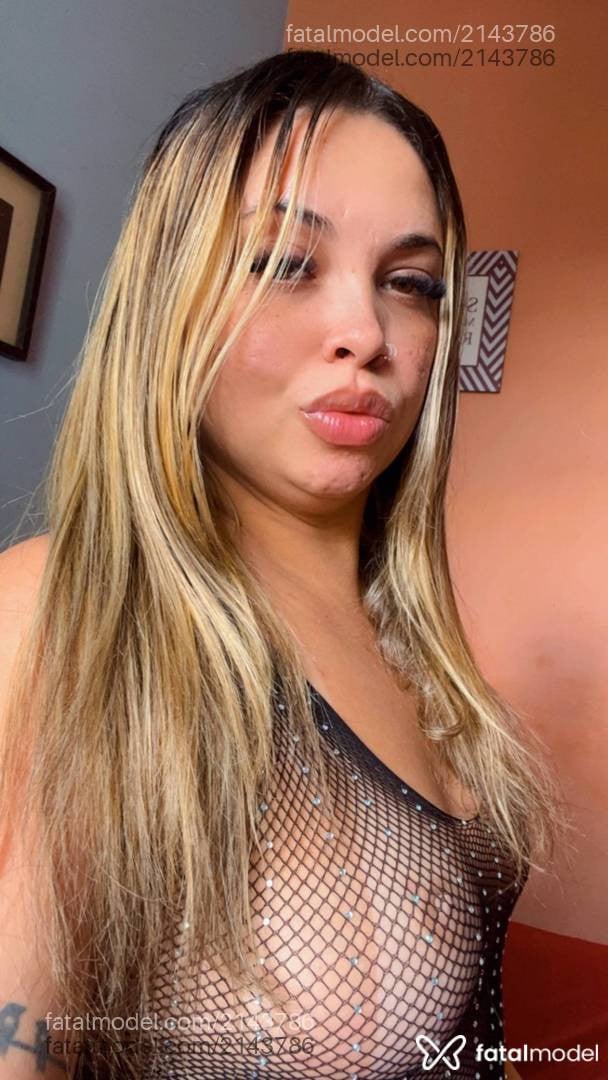 Acompanhante mulher loira (o) de olhos castanhos em Petrópolis - Beatriz