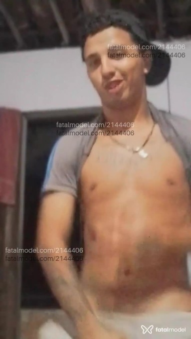 Acompanhante homem morena (o) de olhos castanhos em Virtual Acompanhante homem morena (o) de olhos castanhos em Virtual - Kaellzin