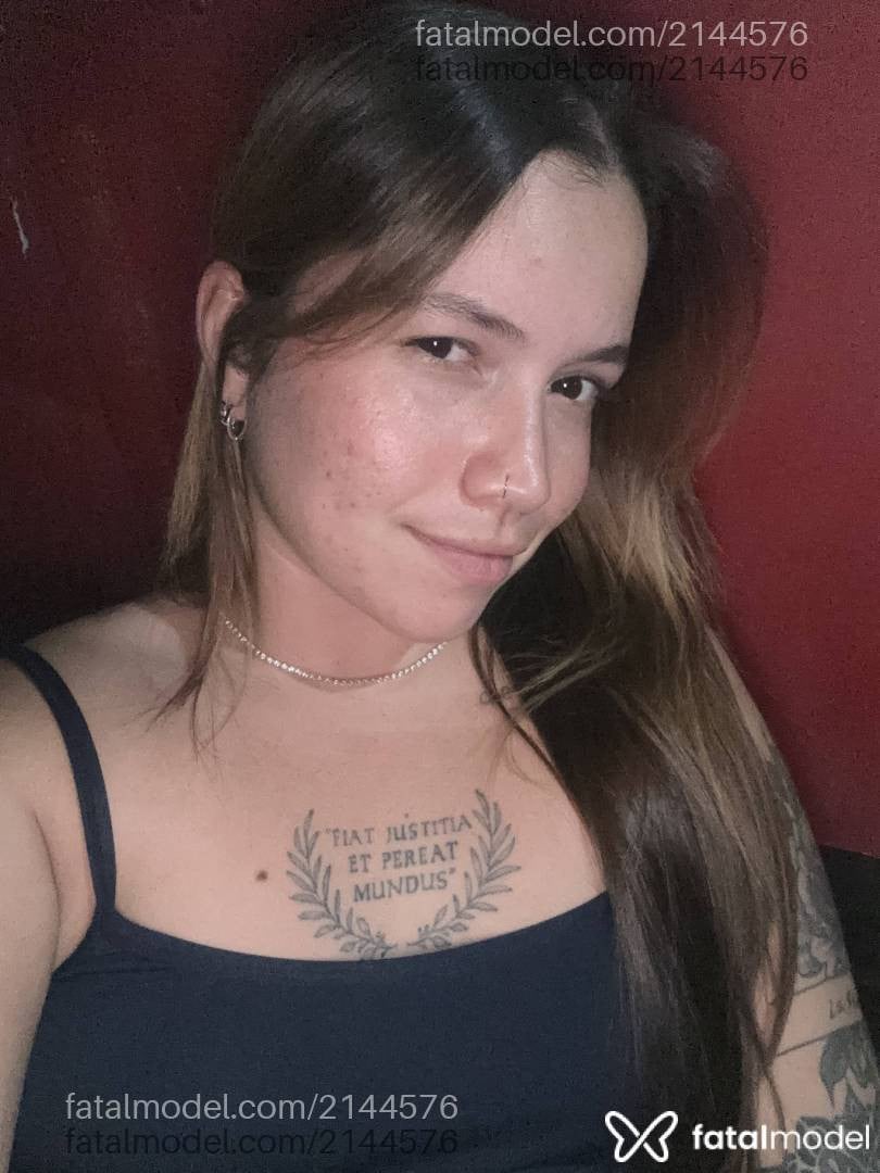 Acompanhante mulher ruiva (o) de olhos castanhos - Maria Eduarda