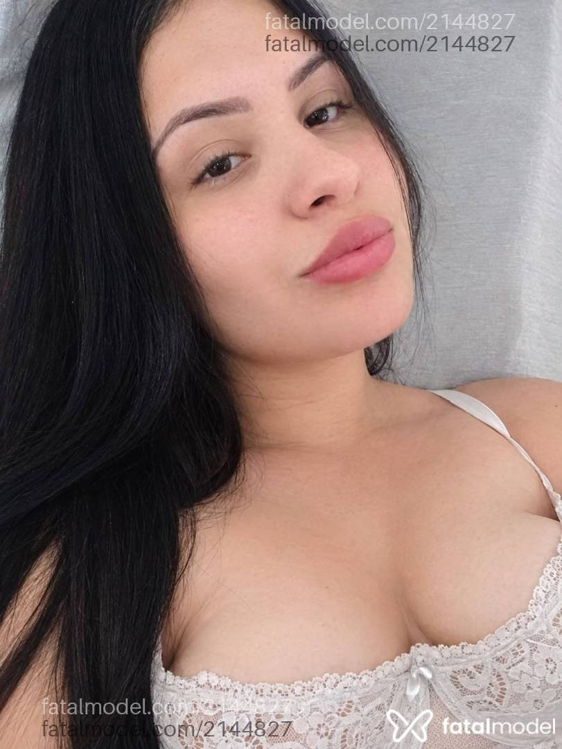 Acompanhante mulher morena (o) de olhos castanhos - Melany
