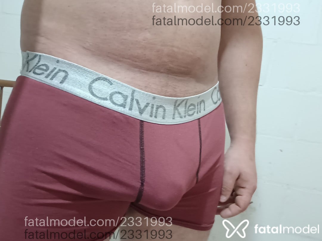 Acompanhante homem morena (o) de olhos castanhos - Dominik Acompanhante homem morena (o) de olhos castanhos - Dominik
