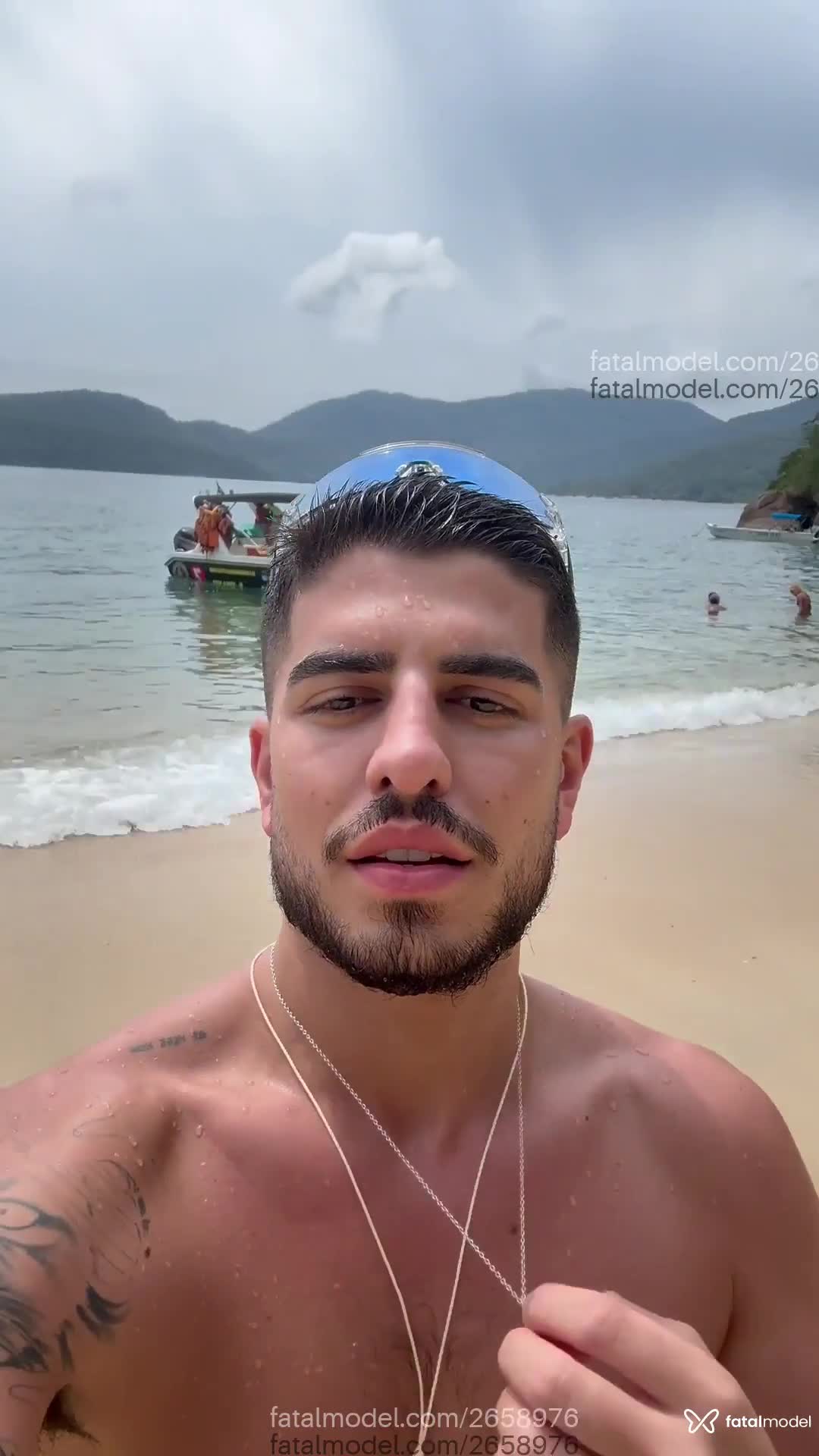 Acompanhante homem com cabelo castanho de olhos castanhos em Vila Velha - Beloni