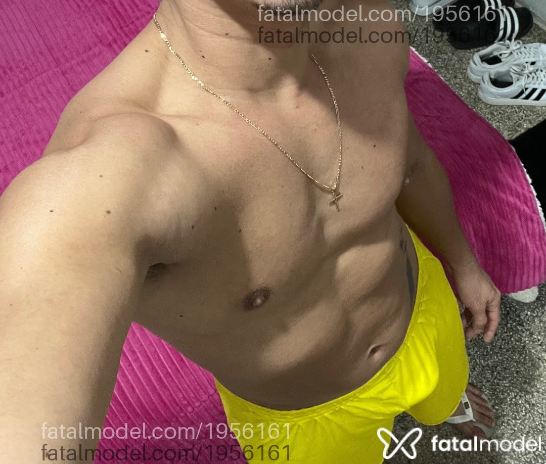 Acompanhante homem loira (o) de olhos castanhos em Joinville - Heitor
