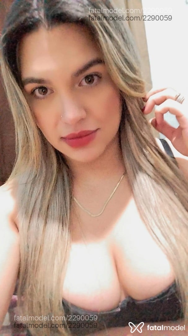 Acompanhante mulher trans loira (o) de olhos castanhos em Gravatá - Laryssa Mello