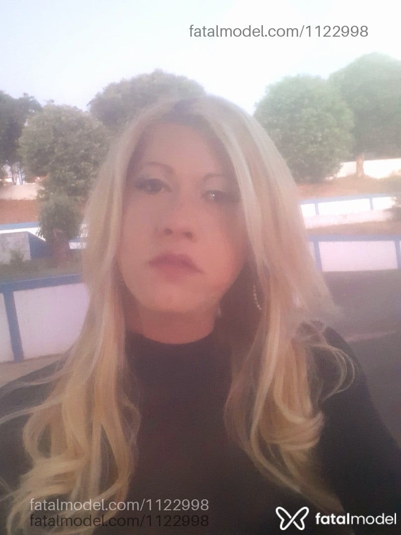 Acompanhante travesti loira (o) de olhos mel em Adamantina Acompanhante travesti loira (o) de olhos mel em Adamantina - Branca Ferreira
