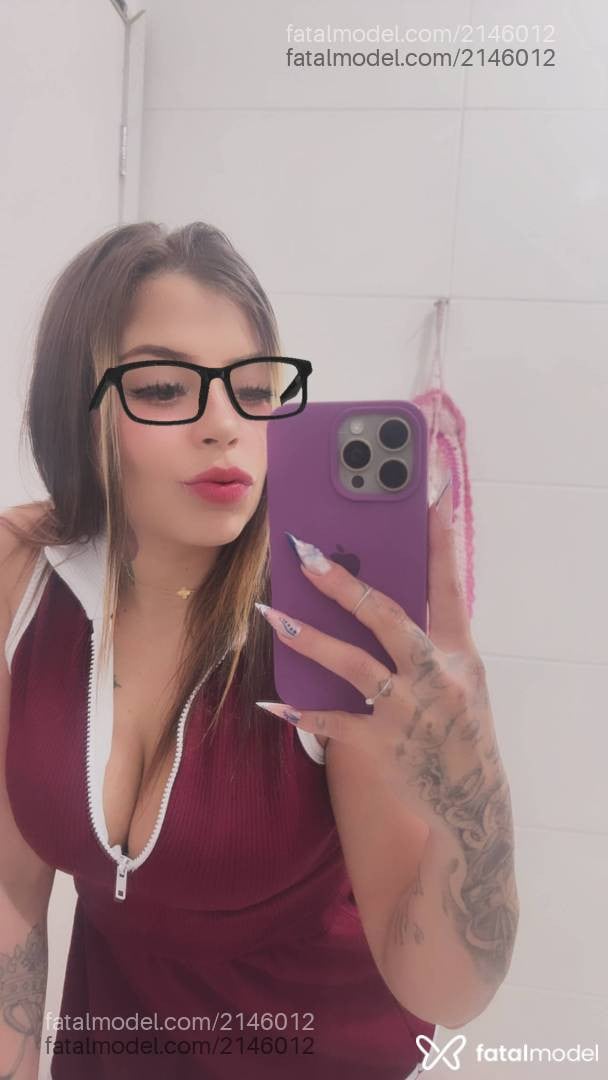 Acompanhante mulher com cabelo castanho de olhos castanhos - Eduarda Santos