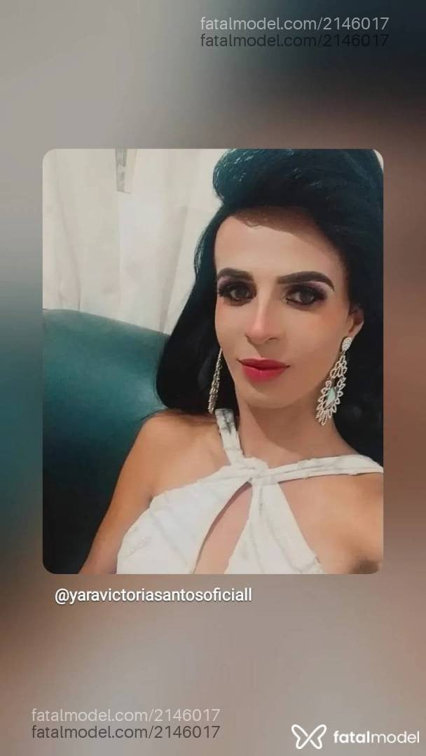 Acompanhante mulher trans morena (o) de olhos verdes - Yara Victoria