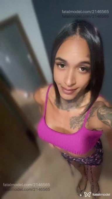 Acompanhante mulher trans com cabelo castanho de olhos castanhos em João Monlevade - Angel