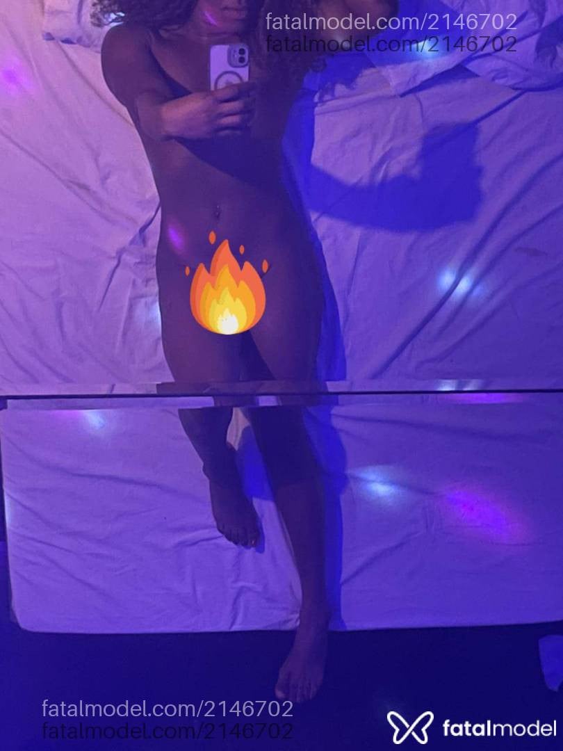 Acompanhante mulher trans morena (o) de olhos pretos em Porto Alegre - Isabella