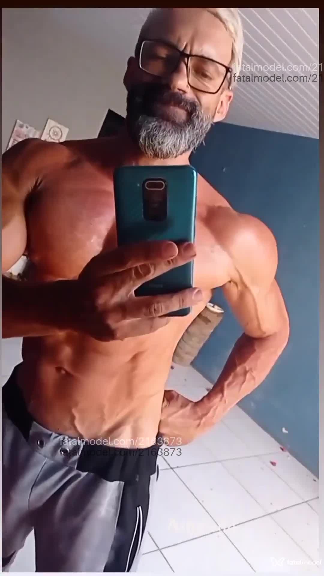 Acompanhante homem loira (o) de olhos castanhos em Maracanaú - Atleta Adriano