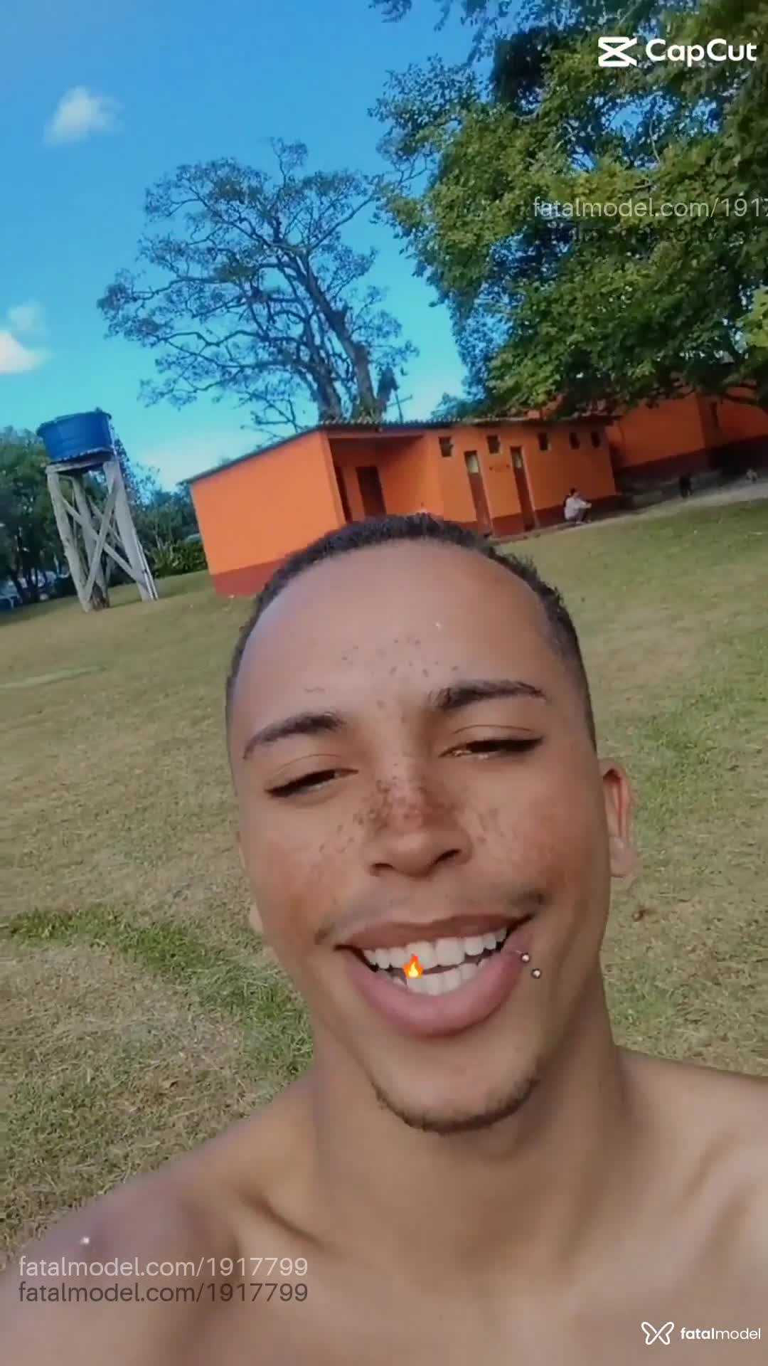 Acompanhante homem com cabelo castanho de olhos castanhos em Araranguá Acompanhante homem com cabelo castanho de olhos castanhos em Araranguá - Aryel