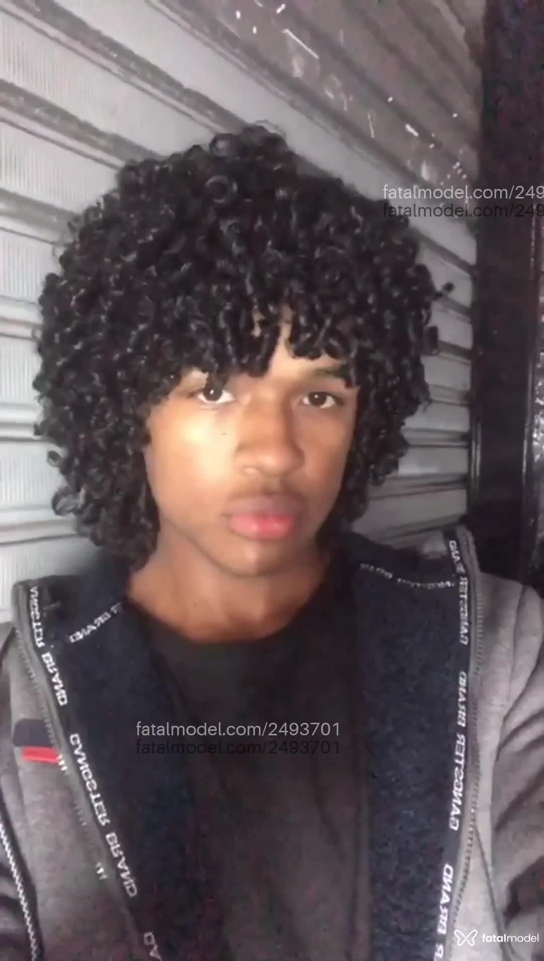 Acompanhante homem morena (o) de olhos castanhos em São Paulo Acompanhante homem morena (o) de olhos castanhos em São Paulo - Jefferson