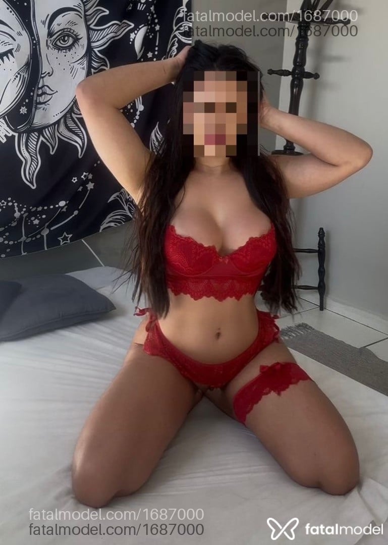 Acompanhante mulher morena (o) de olhos azuis em Curitiba - Nina