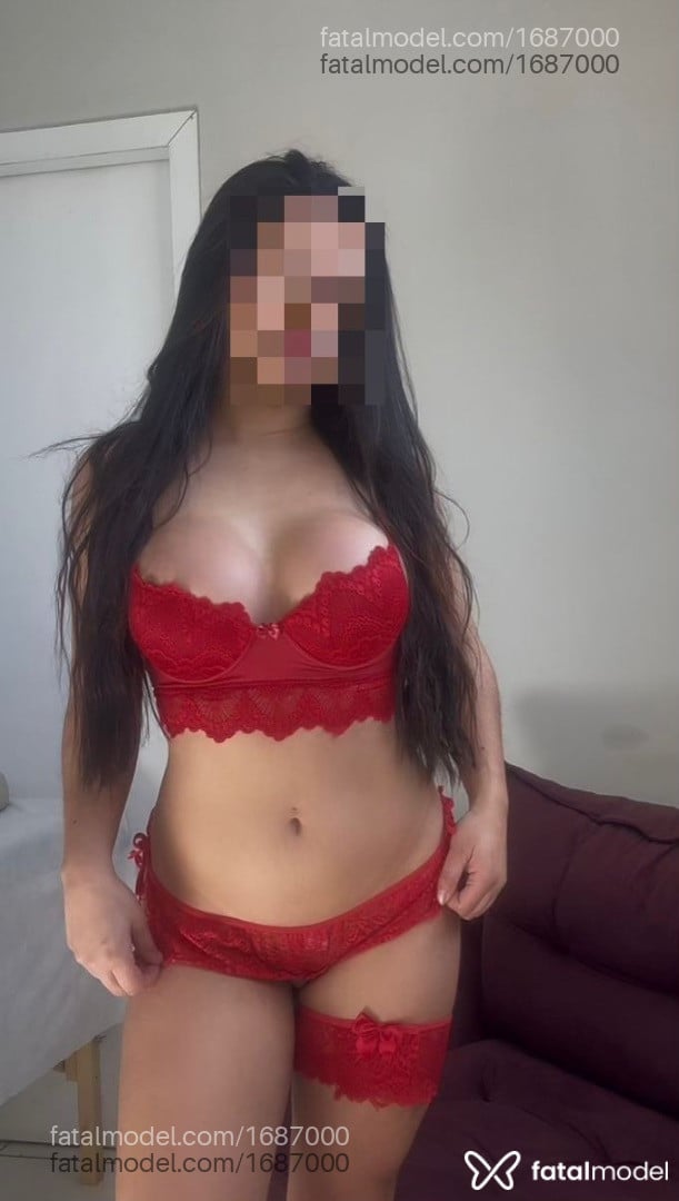 Acompanhante mulher morena (o) de olhos azuis em Curitiba - Nina