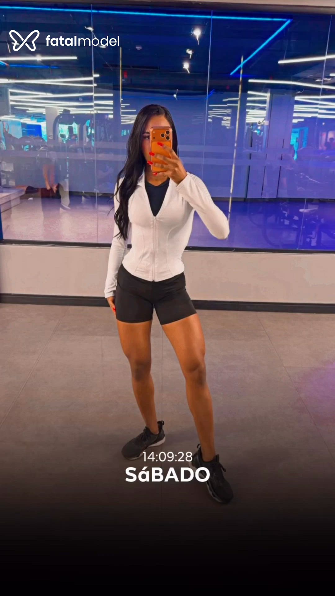 Acompanhante mulher morena (o) de olhos pretos - Lavínia Acompanhante mulher morena (o) de olhos pretos - Lavínia
