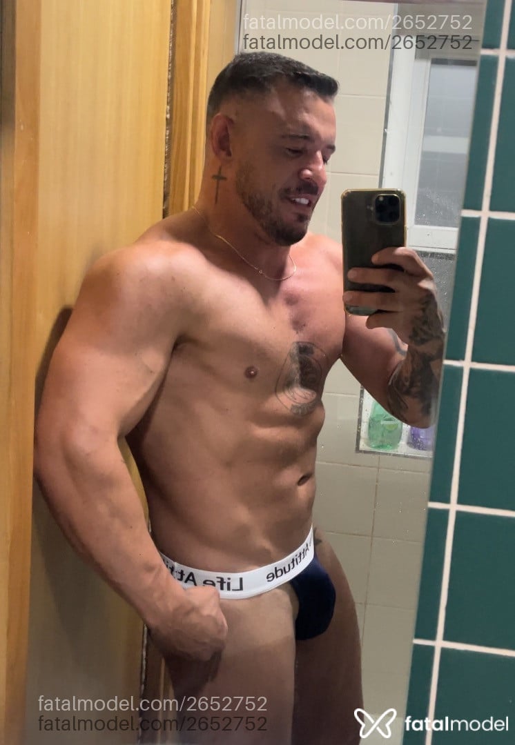 Acompanhante homem com cabelo castanho de olhos castanhos em São Paulo - Diego Silver