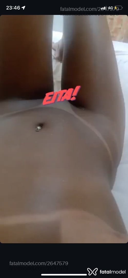 Acompanhante mulher com cabelo castanho de olhos pretos - Amanda Duarte