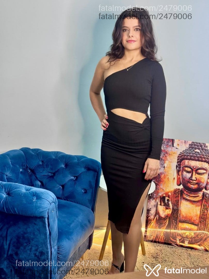 Acompanhante mulher morena (o) de olhos castanhos - Letícia Acompanhante mulher morena (o) de olhos castanhos - Letícia