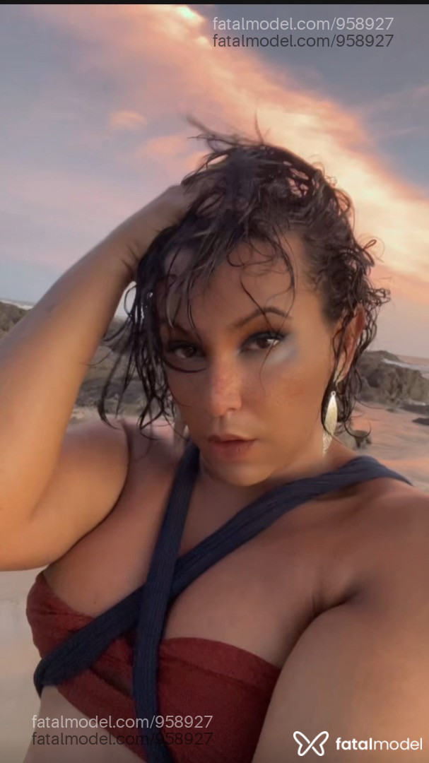 Acompanhante travesti morena (o) de olhos castanhos em Ilhéus - Deborah Roux