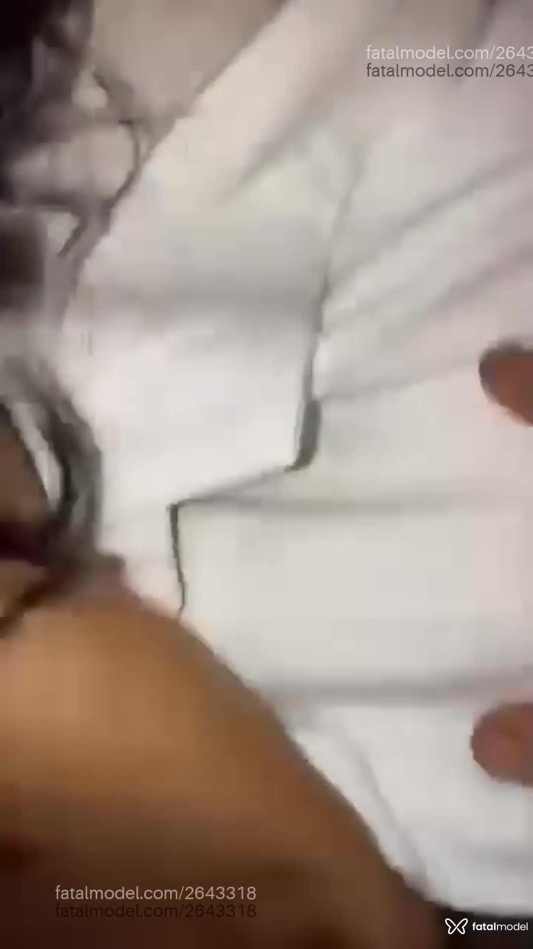 Acompanhante homem com cabelo castanho de olhos verdes - Vitinho Acompanhante homem com cabelo castanho de olhos verdes - Vitinho