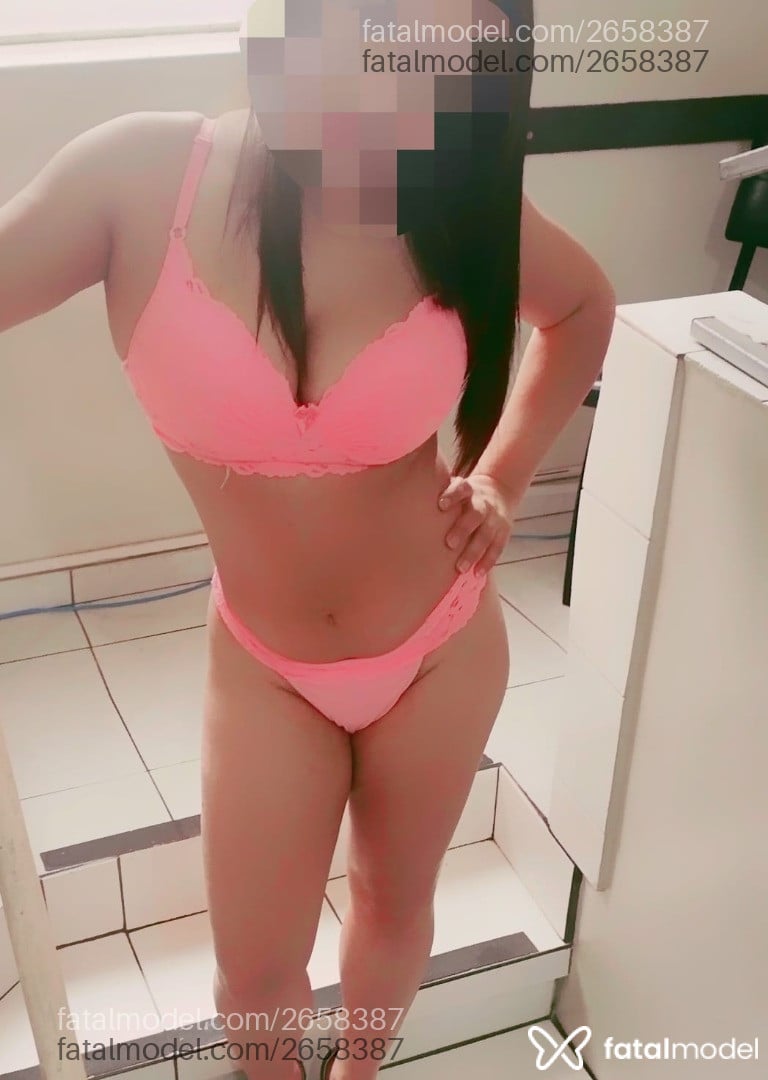 Acompanhante mulher com cabelo castanho de olhos castanhos em Curitiba - Luiza