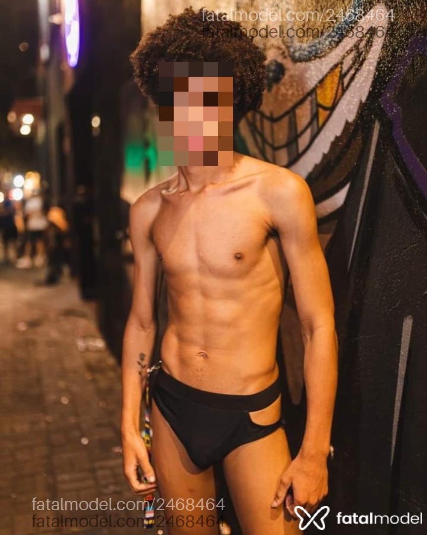 Acompanhante homem com cabelo castanho de olhos verdes em São Paulo Acompanhante homem com cabelo castanho de olhos verdes em São Paulo - Mister Kisses
