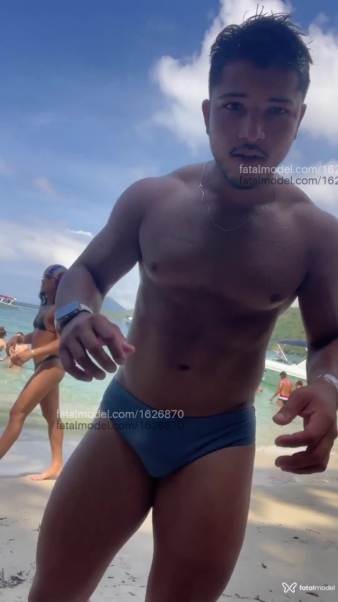 Acompanhante homem com cabelo castanho de olhos castanhos em Vila Velha - David Seimtz