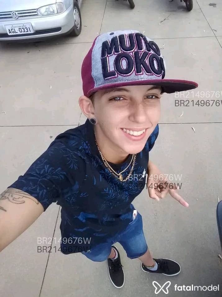 Acompanhante mulher trans com cabelo castanho de olhos verdes em Loanda Acompanhante mulher trans com cabelo castanho de olhos verdes em Loanda - Fioty Zika