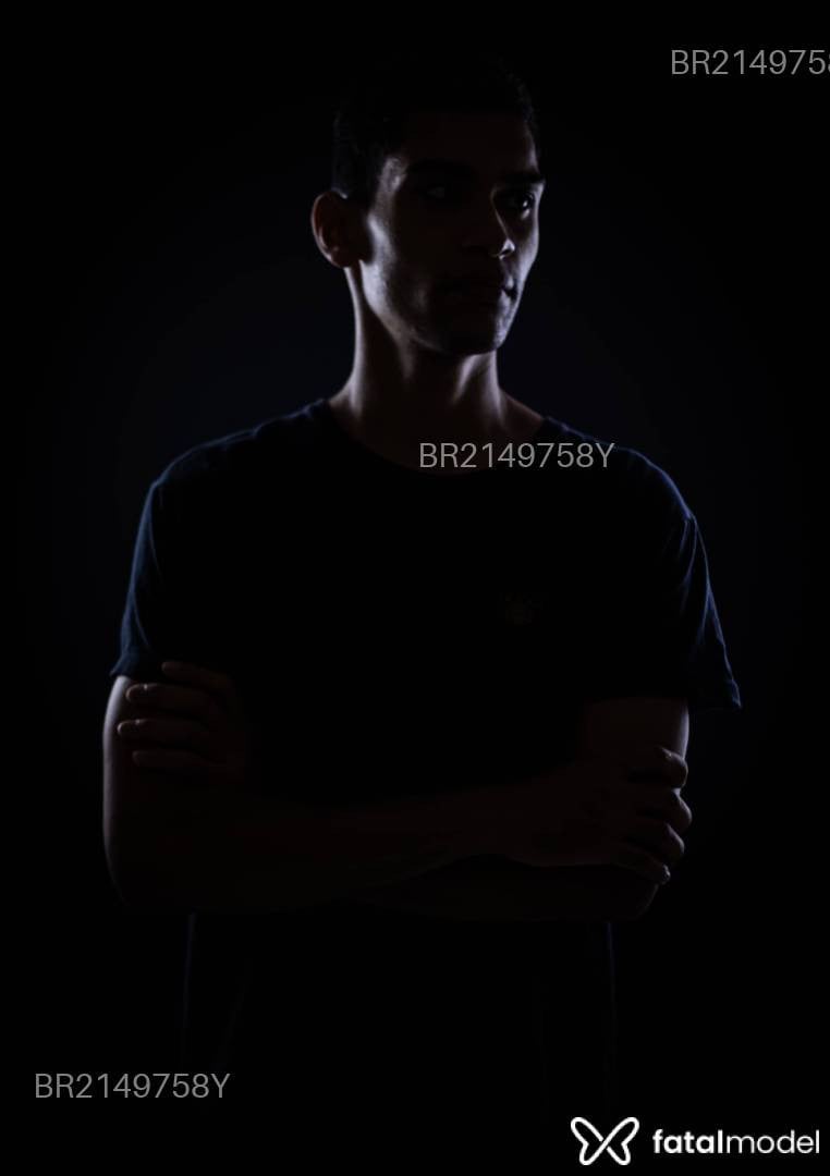 Acompanhante homem morena (o) de olhos pretos em Rio de Janeiro - João Vitor