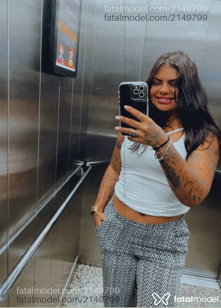 Acompanhante mulher com cabelo castanho de olhos pretos em Virtual - Bellamorena