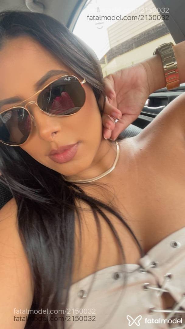 Acompanhante mulher com cabelo castanho de olhos castanhos - Agatha