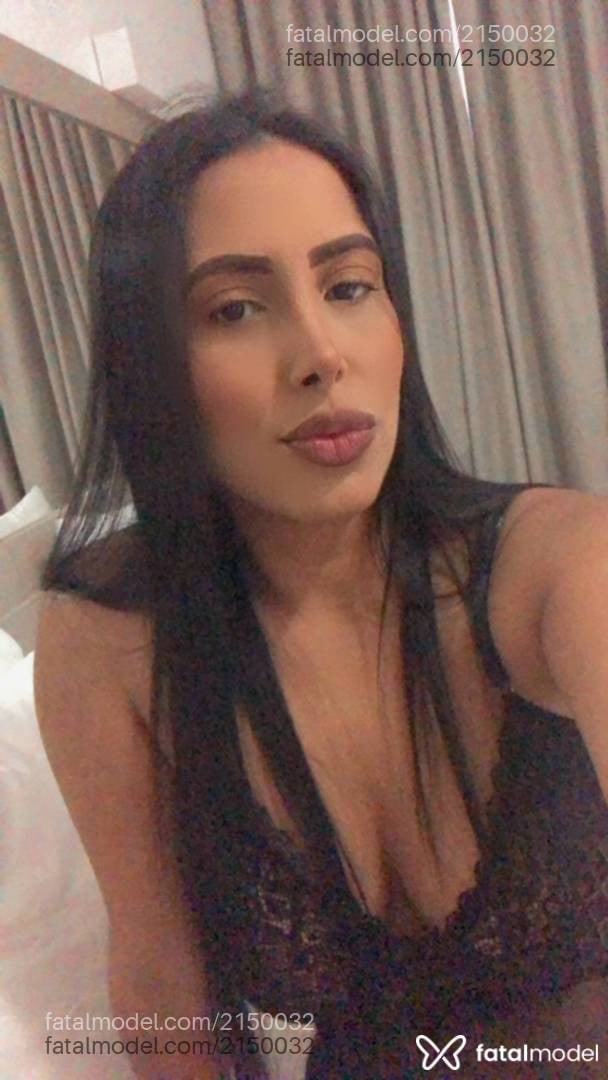 Acompanhante mulher com cabelo castanho de olhos castanhos - Lara Pimentel