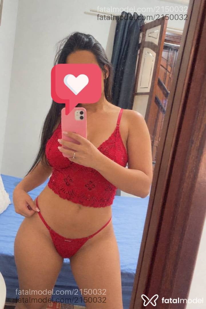 Acompanhante mulher com cabelo castanho de olhos castanhos - Lara Pimentel