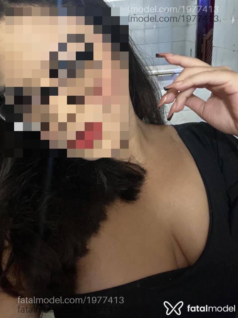 Acompanhante mulher com cabelo castanho de olhos castanhos em São Paulo - Caroline Monteiro