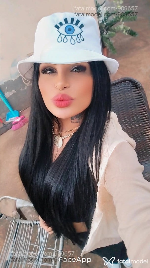 Acompanhante mulher trans morena (o) de olhos castanhos em Joinville - Melissa mel