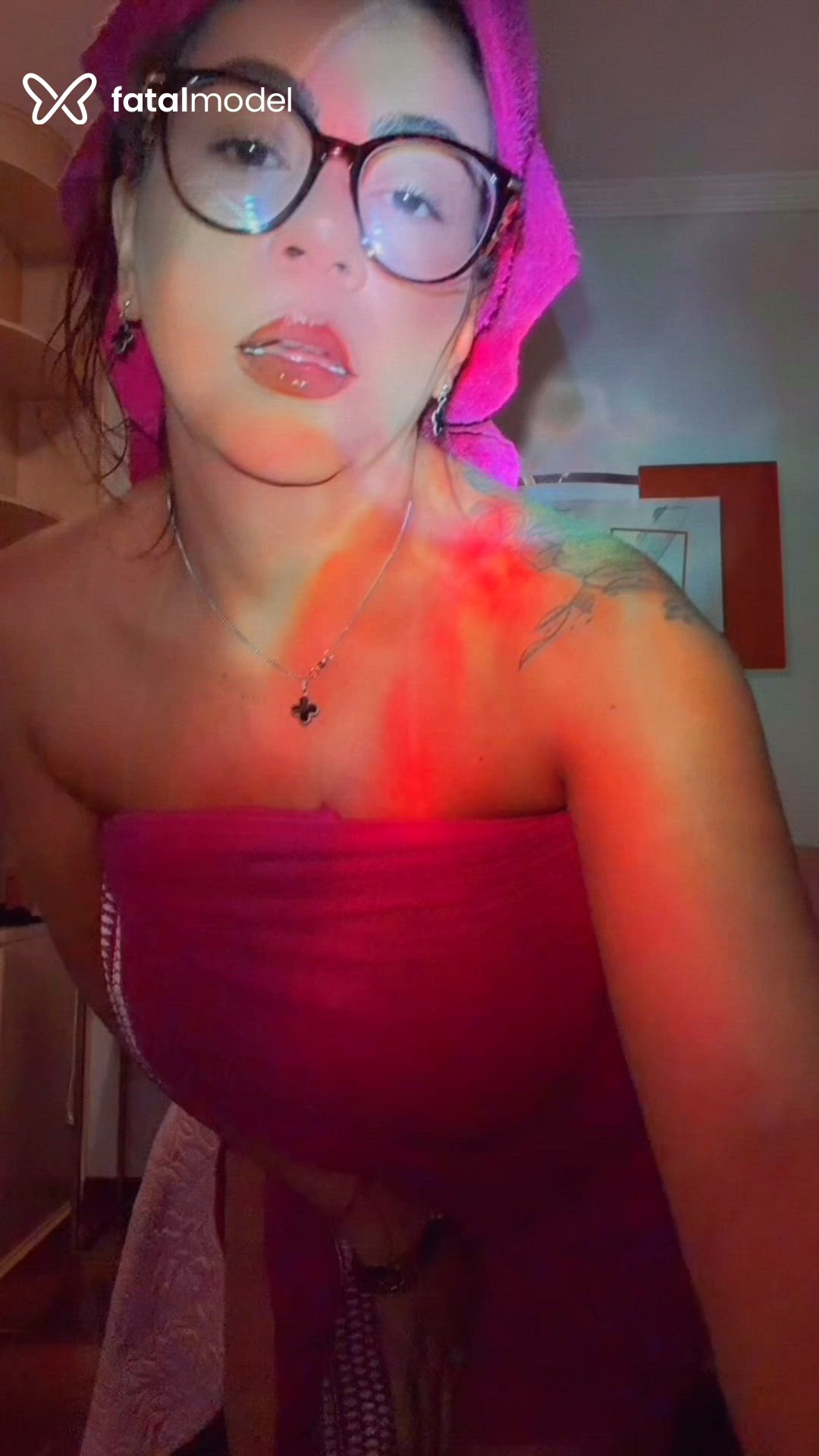 Acompanhante mulher com cabelo castanho de olhos castanhos em Piracicaba - Jessica Salles