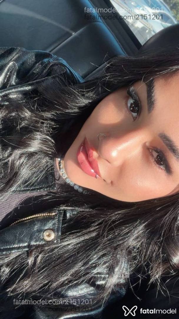 Acompanhante mulher morena (o) de olhos castanhos - Ayumi