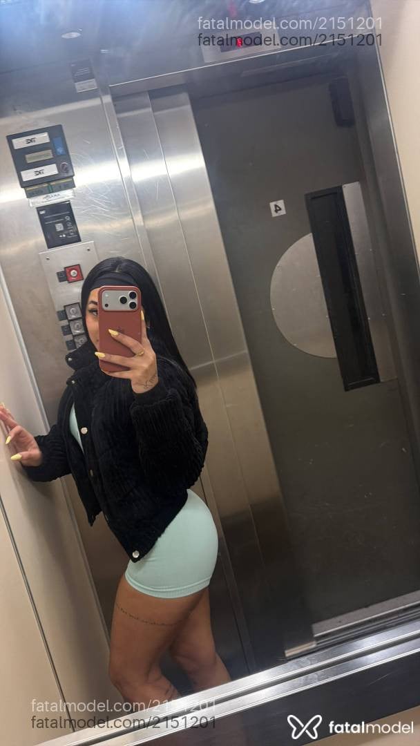 Acompanhante mulher morena (o) de olhos castanhos - Ayumi