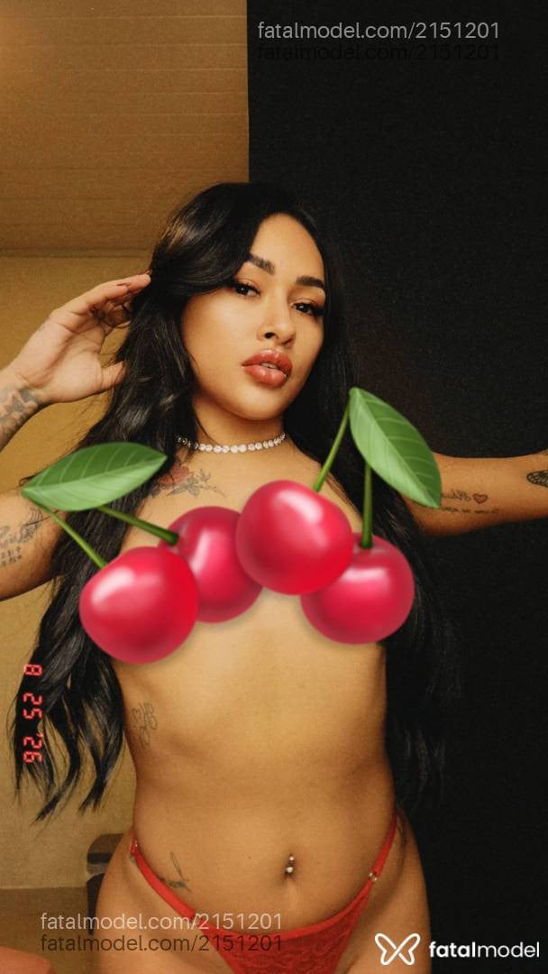 Acompanhante mulher morena (o) de olhos castanhos - Ayumi