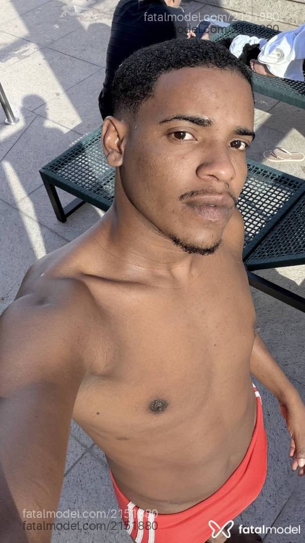 Acompanhante homem morena (o) de olhos castanhos - Emerson Dom