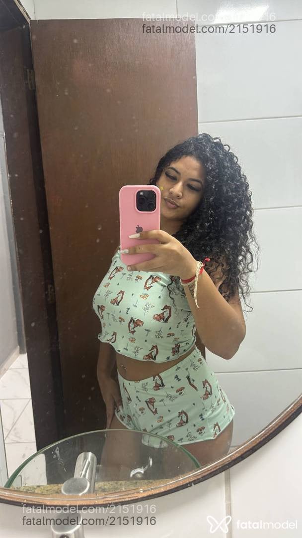 Acompanhante mulher morena (o) de olhos castanhos em Rio das Ostras - Bruna Rodrigues