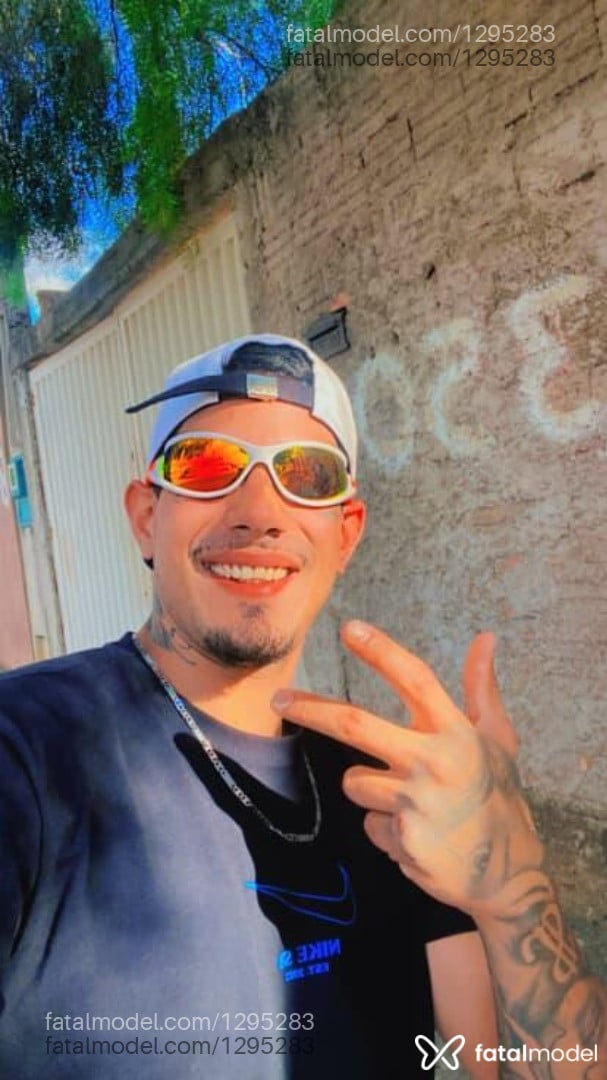 Acompanhante homem morena (o) de olhos pretos em Limeira Acompanhante homem morena (o) de olhos pretos em Limeira - NovinHo